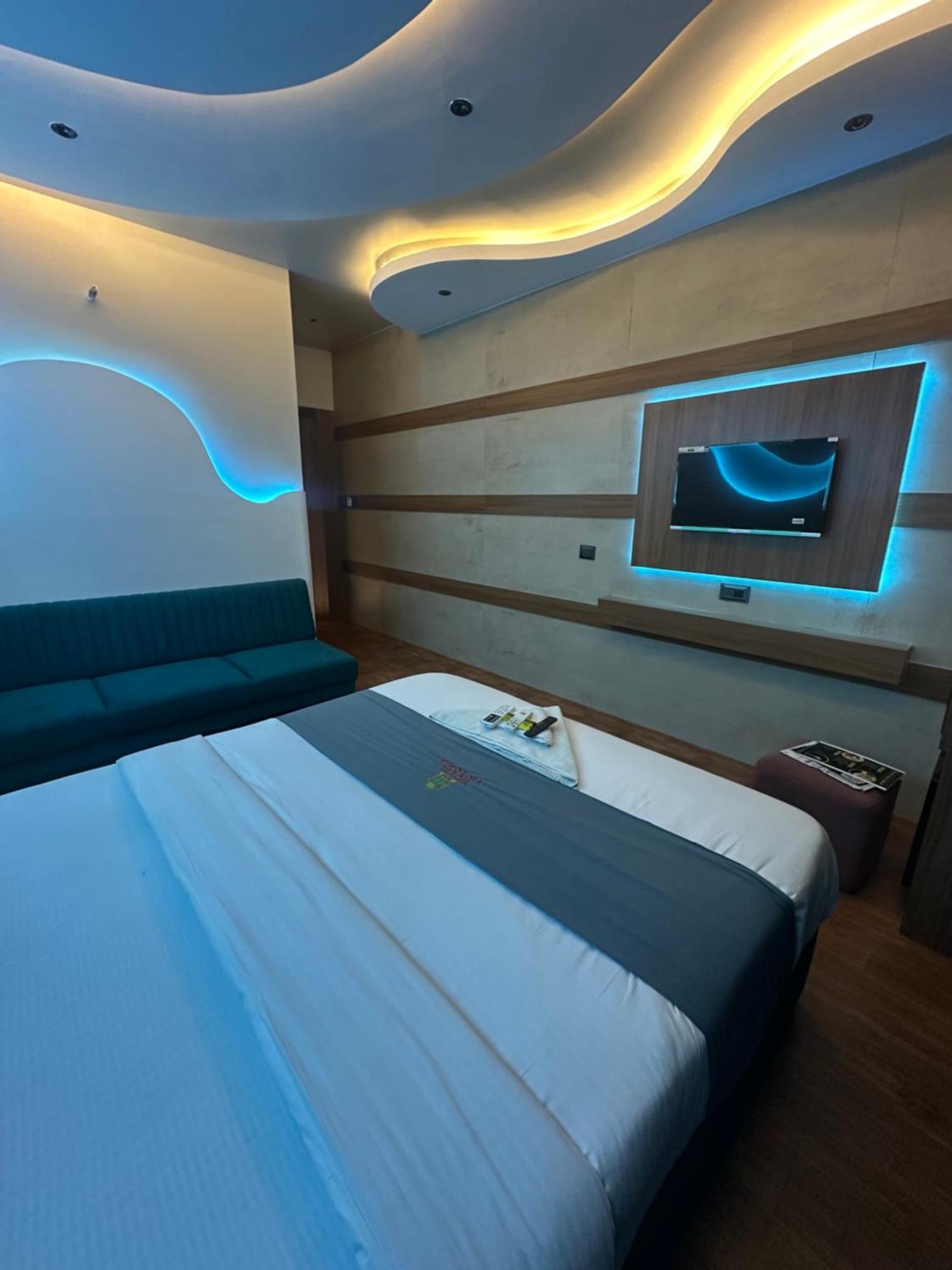 Hotel Victoria Prime Szúrat Kültér fotó