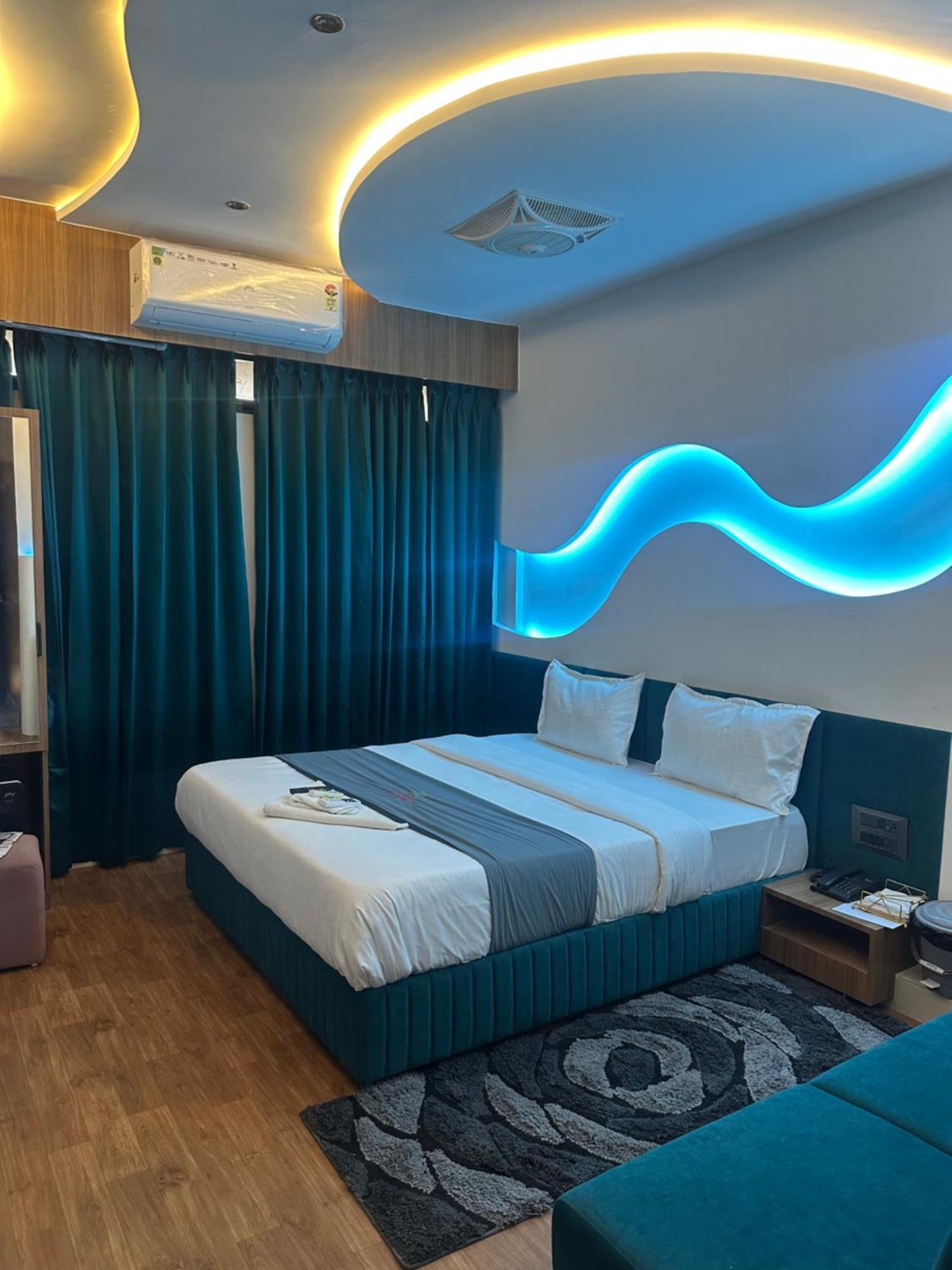 Hotel Victoria Prime Szúrat Kültér fotó