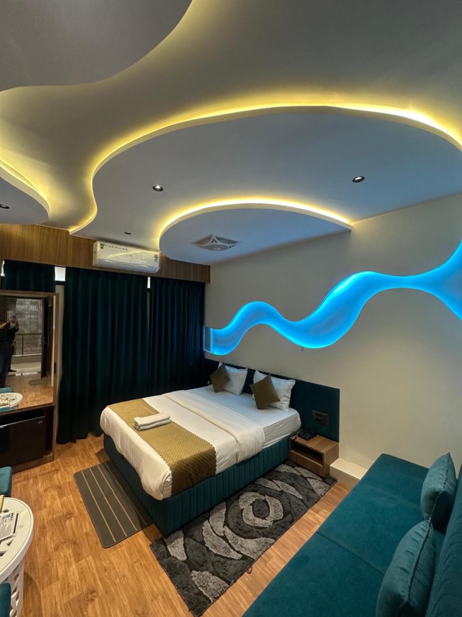 Hotel Victoria Prime Szúrat Kültér fotó